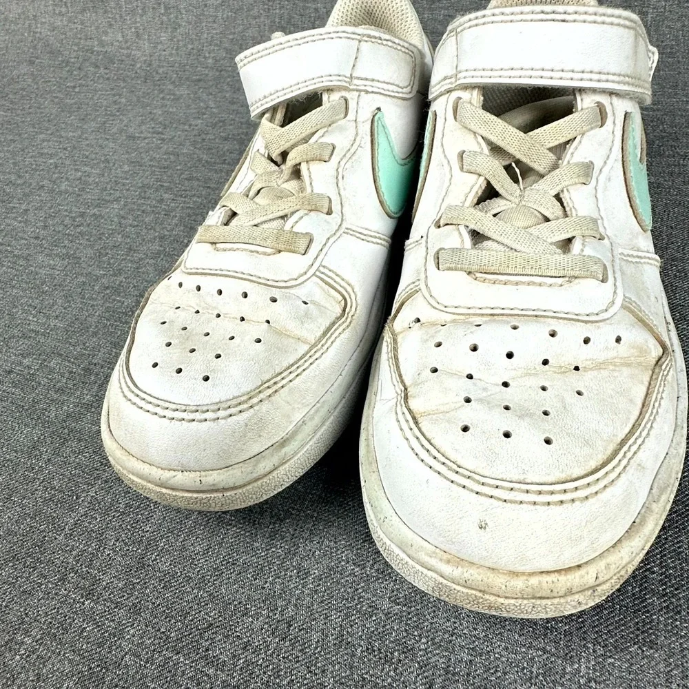 Nike Court Borough Low Sneaker Kids US 13.5C White Green Leather Lifestyle Shoes